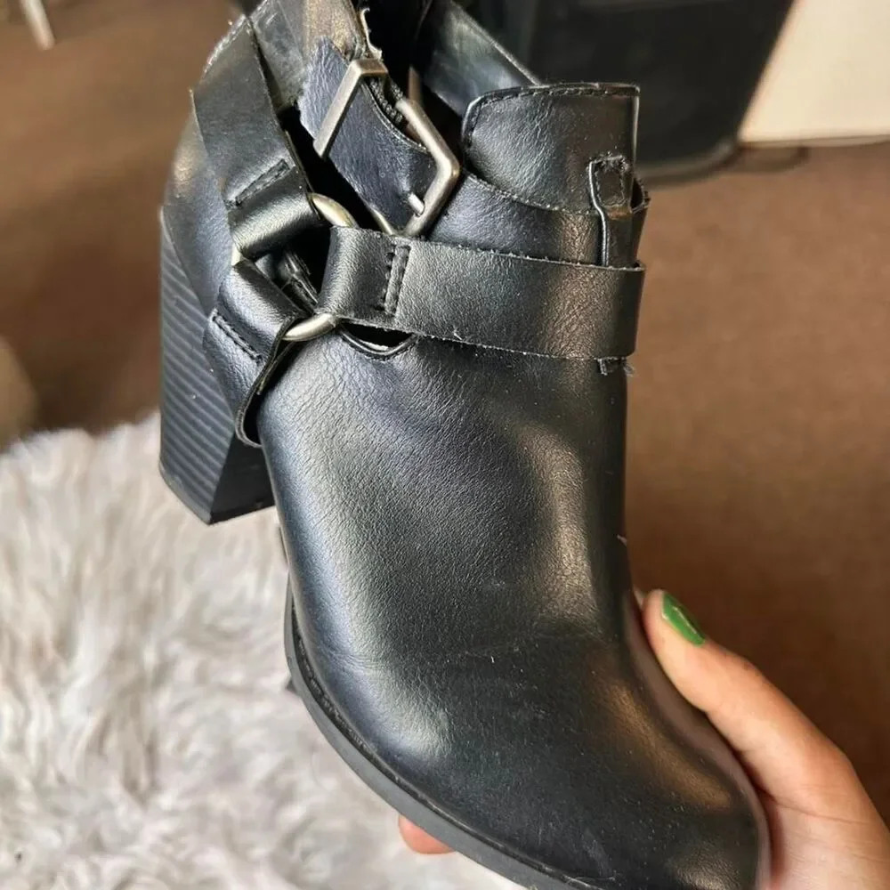 Express Women's Black Boots